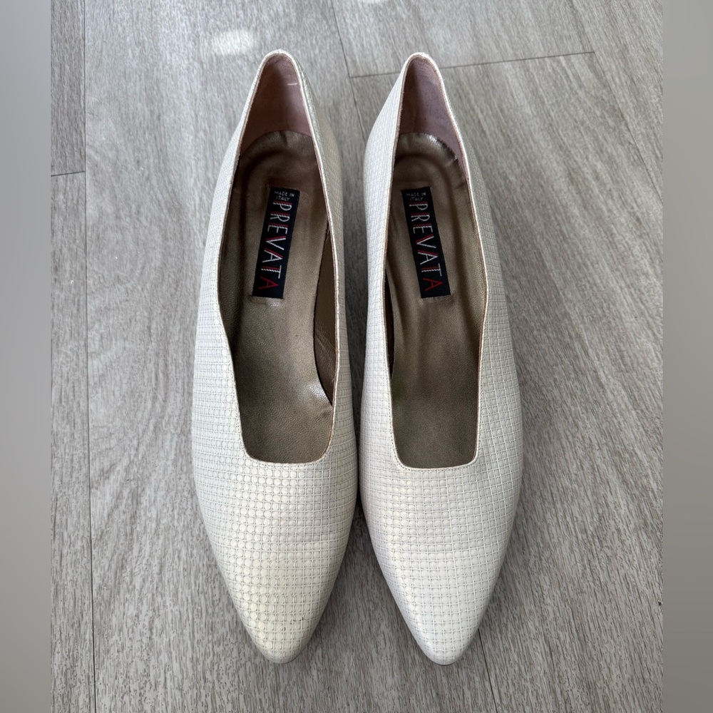 Prevata Cream Textured Leather Shoes